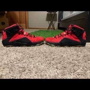 Nike ale Ron 12 King’s Cloak